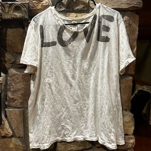 Magnolia pearl tee shirt